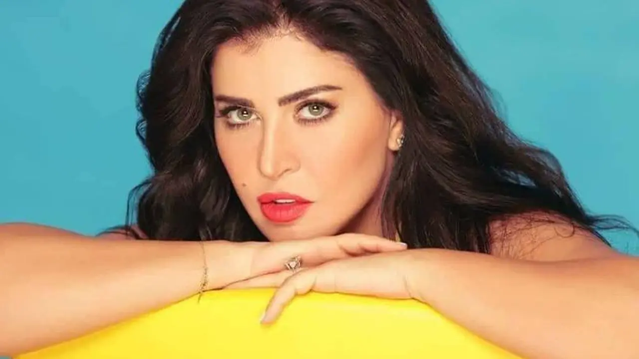 خيانة زوجية تشعل الأزمات في الحلقة الرابعة عشر من مسلسل اللون الأزرق